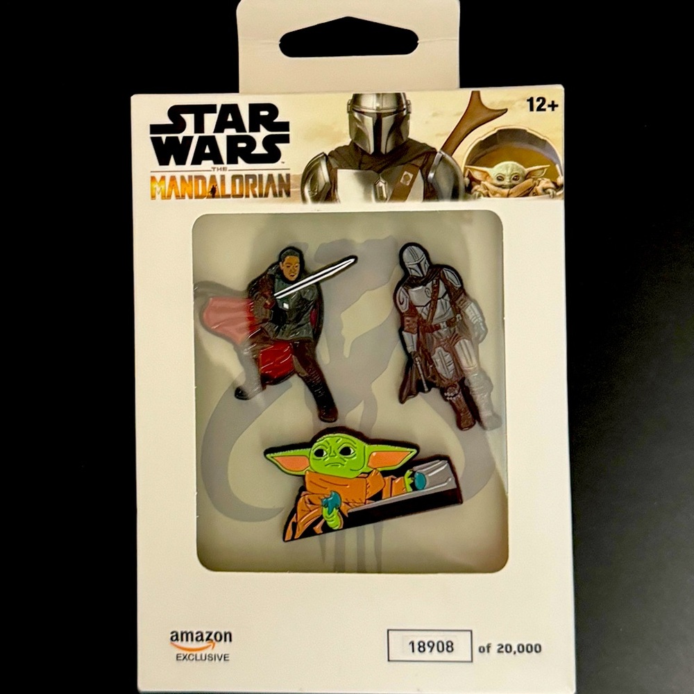 Star Wars Mandalorian Enamel Pins Set